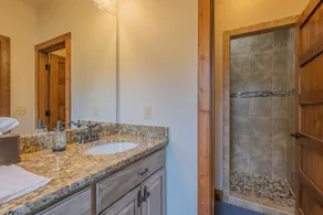 Sunrise Retreat - Luxury Lakefront Retreat - Hot Tub, Outdoor Fireplace - Image 4