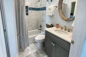 3BR w/pool, Walk to Beach, Cozy Family Cottage - Image 3