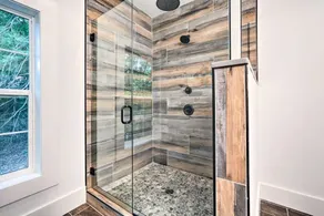 Lakefront Treehouse w/ Dock · 2 King Suites · Sleeps 12 · Voted Best of Kentucky - Image 3