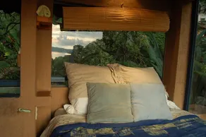 Casita Coporito overlooking the lake and stream - Image 2