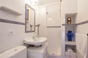 Casa de 3 habitaciones, 2 baños y piscina - Image 3