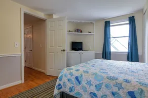 Large Open Concept 1BR/1Bath w Full Kitchen - Image 4