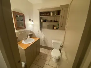 1818 Modern Farm House with Pool, Hot Tub and a large permanent dock on the lake - Image 3
