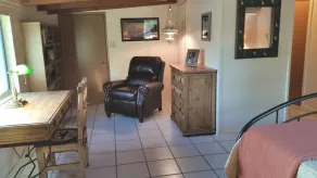 Western Bunkhouse on 8 Acre Estate w / Private Pool, Tennis & Pickleball (NW) - Image 5