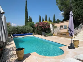 Incantevole villa con bellissimo giardino alberato e splendida vista a 300 m dal villaggio. - Image 4