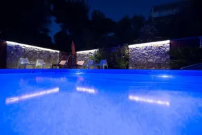 Apartment for 4 people with whirlpool and a large garden - Image 3