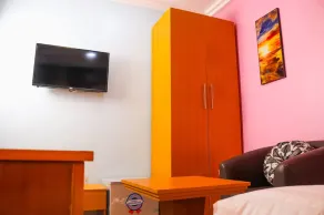 Madaki's Executive Suites - Image 4