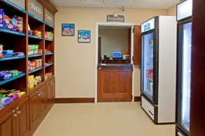 Modern Suite | Free Breakfast + Pool + Hot Tub - Image 4