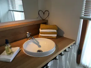 Bor på skyer i den store vidde i det sydlige Morvan - Image 3