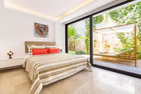 LOCATED IN TOWN CENTRE NEW 3 BEDROOM APARTMENT WITH PRIVATE POOL AND TERRACE - Image 3