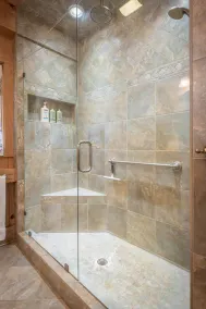 Lakefront Log Luxury - Image 5