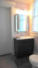 Downtown Victorian Flat Great Location and free Parking - Image 5