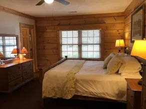 Life is Better at the Lake! Waterfront cabin on Lake Keowee - Image 5