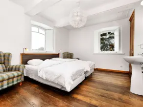 Holiday Home Ideal for Groups - Image 5
