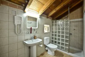 The Olive Press Cottage - Image 4
