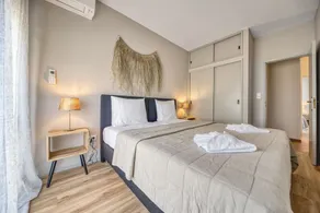 Casa Limão – Charming Apartment with Roof Terrace near Praia Grande - Image 4
