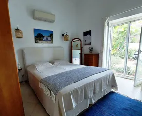 Typisk hus på bjergsiden, havudsigt, privat pool, lukket have - Image 5