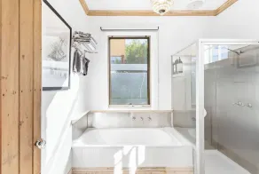 Ideally situated within a short drive to the 12 Apostles and Loch Ard Gorge - Image 4