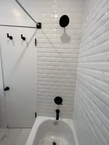 Penthouse Suite; Weekly cleanings, Fast WiFi, Washer/Dryer - Image 3