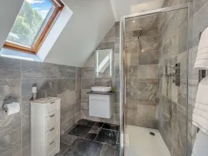 5 bedroom accommodation in Hartland, Bideford - Image 3