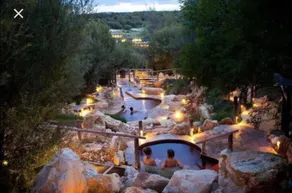 Deluxe house with spa and man cave - Image 3