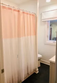 Bright New Cozy Cottage -  1/2 mi from downtown. - Image 4