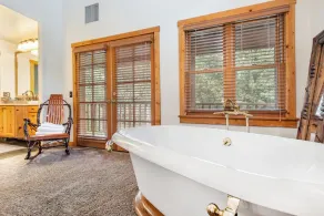FOX HOLLOW - KING BED, HOT TUB, SEPARATE GÄSTEHAUS, RÜCKSEITE, LUXUX - Image 5