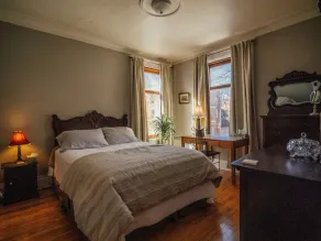 Montréal / Plateau Mont Royal: Grand appartement  (95 mètres carrés) - Image 5