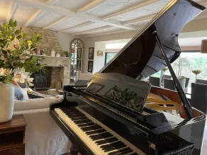 Beautiful hill side house with stunning valley view in the centre of Cotswolds - Image 3