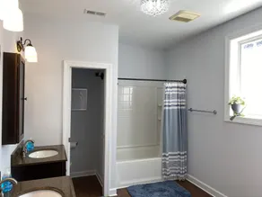 Main Lake Luxury and spectacular panoramic views! Sleeps 8! - Image 3
