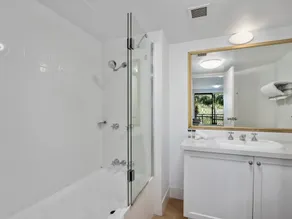 Coolangatta Beach, Calypso Resort, Sleeps 6 at Oaks Gold Coast Calypso Resort - Image 3