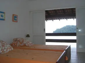 Spacious beachfront house - 6 suites and 3 living rooms - Image 4