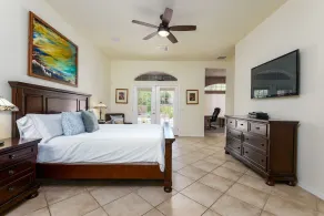 Casa Dynamite 4 Bedroom Home by Redawning - Image 5