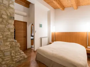 House With Pool, Garden and Wifi in Medieval Village, With Panoramic Views - Image 5