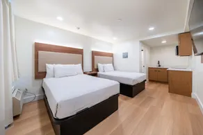Ocean's Edge Luxury Rentals - Image 5