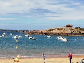 La JacoBinic is a charming gite set between land and sea, 1.5 km from the beaches. - Image 4
