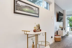 Queen Anne Rooftop- Water and City Views, Parking, Sauna, Near Stadiums - Image 5