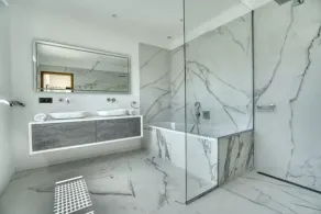 Luxurious new villa 10 min from town center, beach and port - Image 2