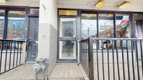 Casa East Side Hotel Queen East Leslieville Suite - Image 5