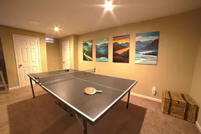 Streamside Family Lodge w/ fireplace, game room, sauna, multiple pools & skiing - Image 2