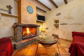 Holiday Home 'Casa Rural La Curiosa' with Mountain View, Shared Pool and Wi-Fi - Image 3