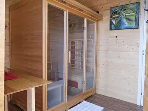 Elegancia junto a la laguna con sauna - Image 3