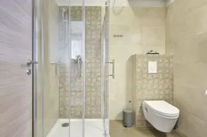 D&A Central Luxury Apartments with FREE Parking - Image 3