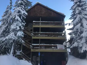 Mt Hood Lodge: Perfect for Large Groups: Sleeps 44 Maximum-Two Deluxe Hot Tubs - Image 5