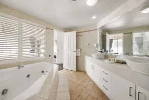 Holiday Holiday Sun City Apartments - Image 3