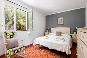 Villa Mari - Con Piscina Privada Y Jardin En Calan Porter - Image 3