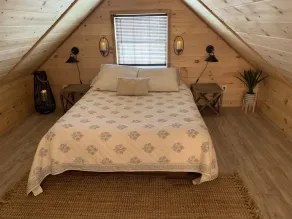 LIAHN CABIN AT WINDROCK RIDGE .RIDE TO THE TRAILS IN A MINUTE, RIDE,RELAX,REPEAT - Image 5