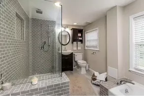 Beautiful Estate with Tennis Court and Swimming Pool - Image 2