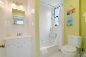 🏝Palm Beach Island Condo-Hotel, King Corner Studio Close to Beach 24/7 Desk🏖 - Image 2