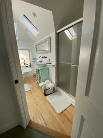 Stunning 3-Bedroom, 2-Bath Home w/ Attic – 38 Minutes from NYC by Train - Image 5